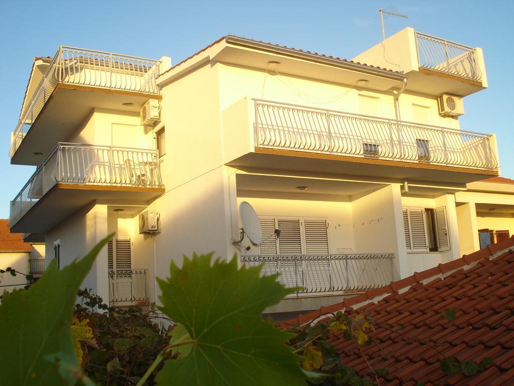 Apartments Nikolas Vodice Exterior foto