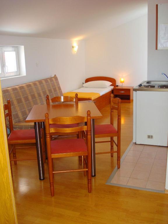 Apartments Nikolas Vodice Habitación foto